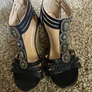 Size 6 Rhinestone embellished wedges